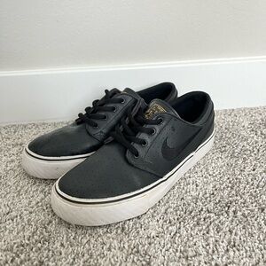 Black Leather Nike SB Janoski Sneakers